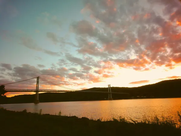 Hudson River photograph